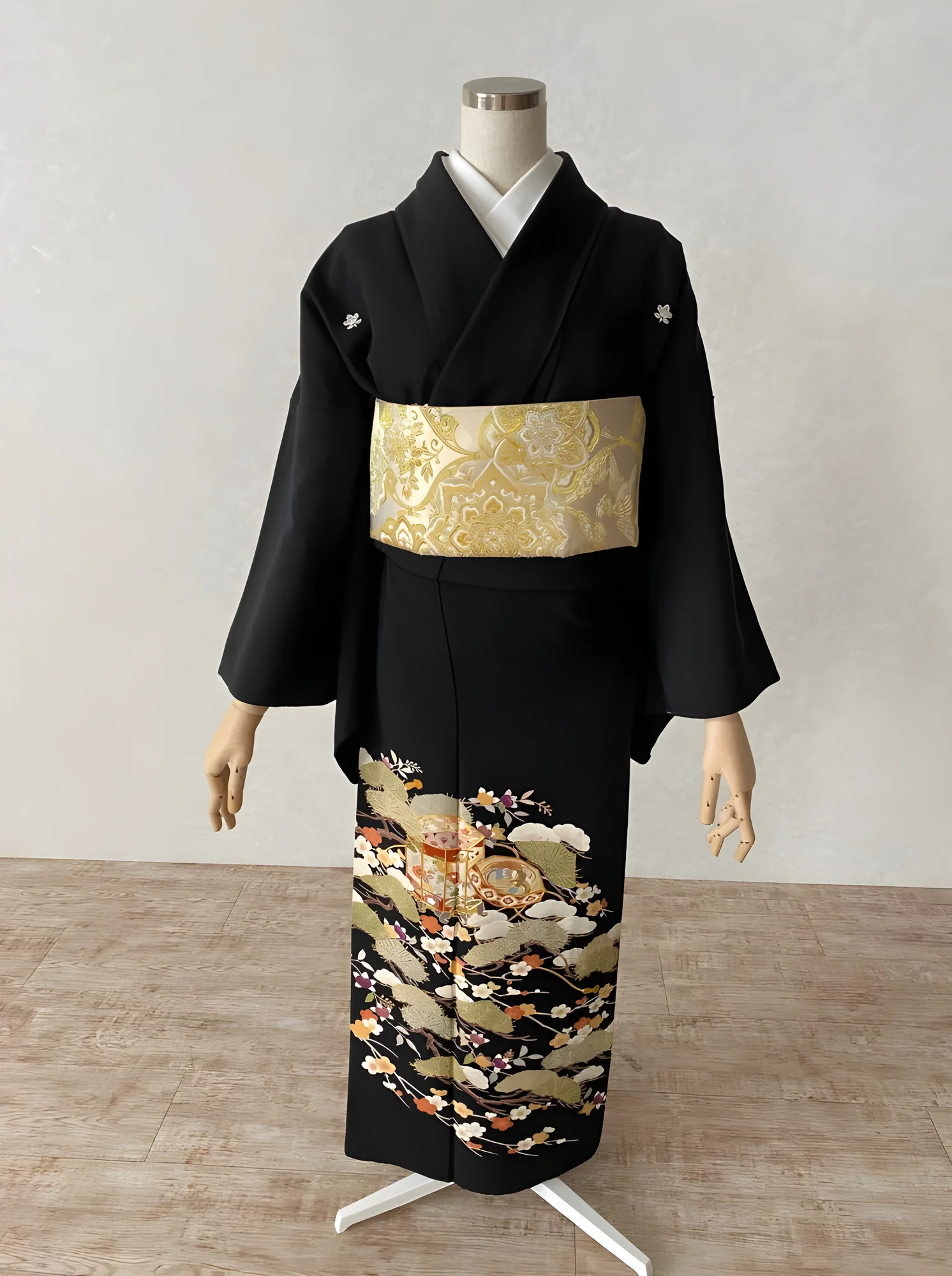 大分の黒留袖レンタル｜衣裳写真 9